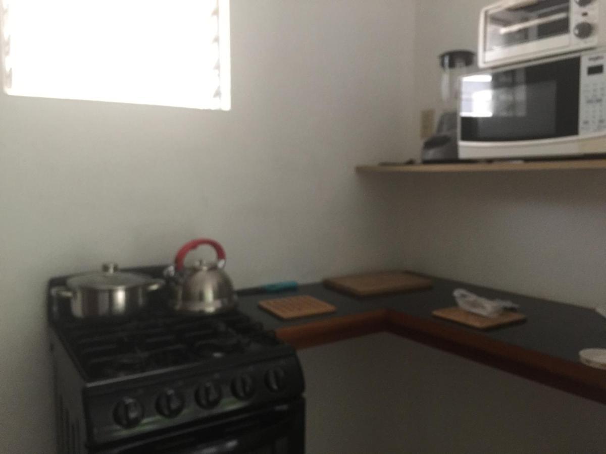 Ancella'S Garden Apartment-Beach-5Min Drive, 1 Hr Montego Bay, 25 Mins Ocho Rios, Continental Breakfast Runaway Bay Esterno foto