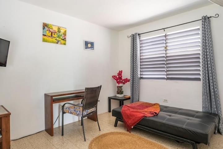 Ancella'S Garden Apartment-Beach-5Min Drive, 1 Hr Montego Bay, 25 Mins Ocho Rios, Continental Breakfast Runaway Bay Esterno foto